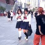 恶搞穿袜子的小姐姐动漫,恶搞小姐姐的趣味日常